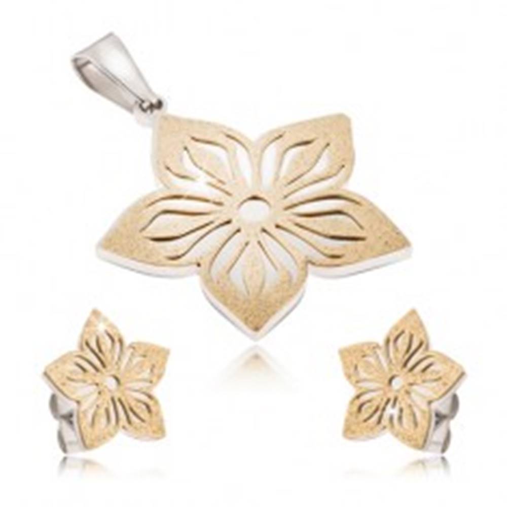 Šperky eshop Dvojfarebná oceľová sada - náušnice a prívesok, vyrezávaný pieskovaný kvet