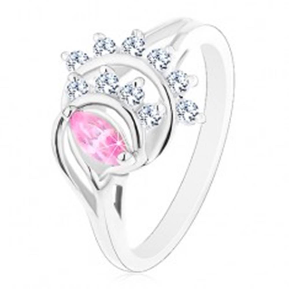 Šperky eshop Prsteň striebornej farby, ružové zrnko, oblúky z čírych zirkónov - Veľkosť: 50 mm
