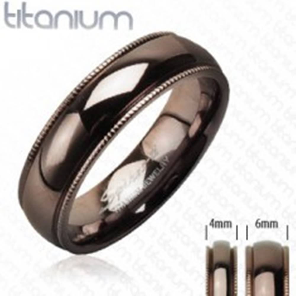 Šperky eshop Titánová obrúčka s vrúbkovaným okrajom kávová farba - Veľkosť: 49 mm