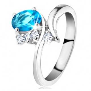 Lesklý prsteň v striebornej farbe, oválny akvamarínový zirkón, úzke ramená - Veľkosť: 48 mm