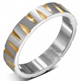 Oceľový prsteň striebornej farby so zárezmi v zlatej farbe - Veľkosť: 52 mm
