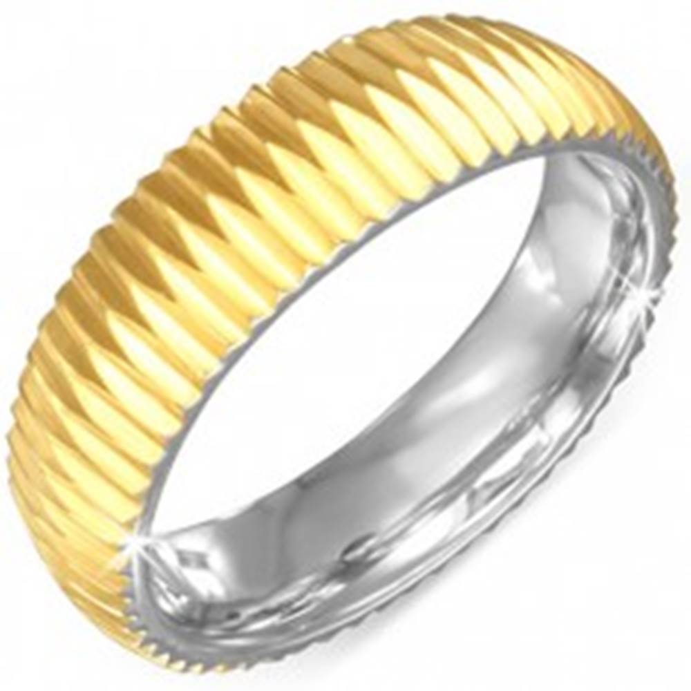 Šperky eshop Prsteň zlatej farby z chirurgickej ocele - vrúbkovaný - Veľkosť: 57 mm