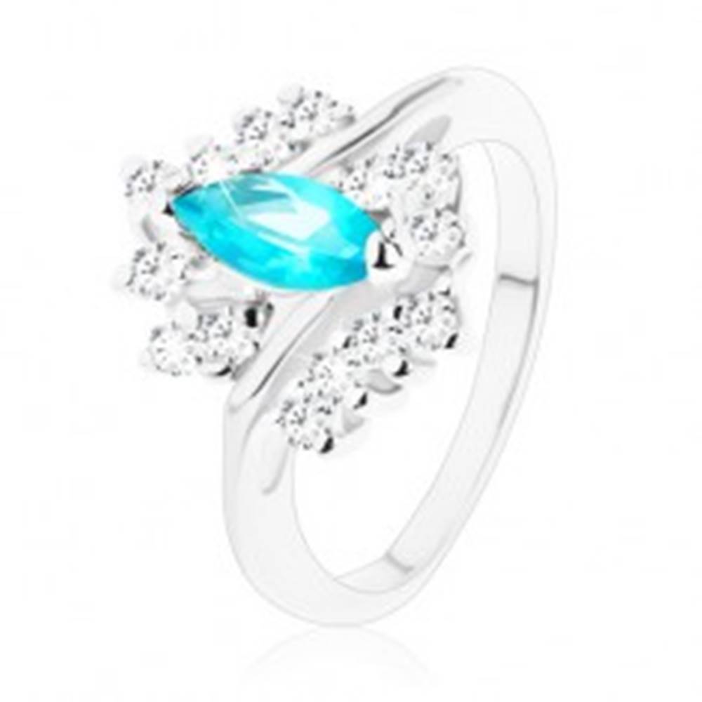 Šperky eshop Lesklý prsteň so zúženými ramenami, akvamarínové zirkónové zrnko, číry lem - Veľkosť: 55 mm