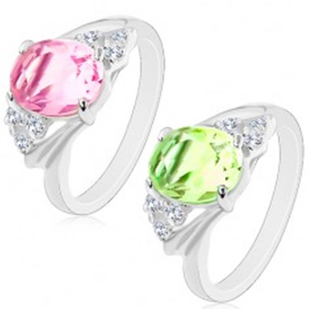 Šperky eshop Jagavý prsteň so strieborným odtieňom, brúsený oválny zirkón, číre zirkóniky - Veľkosť: 50 mm, Farba: Ružová