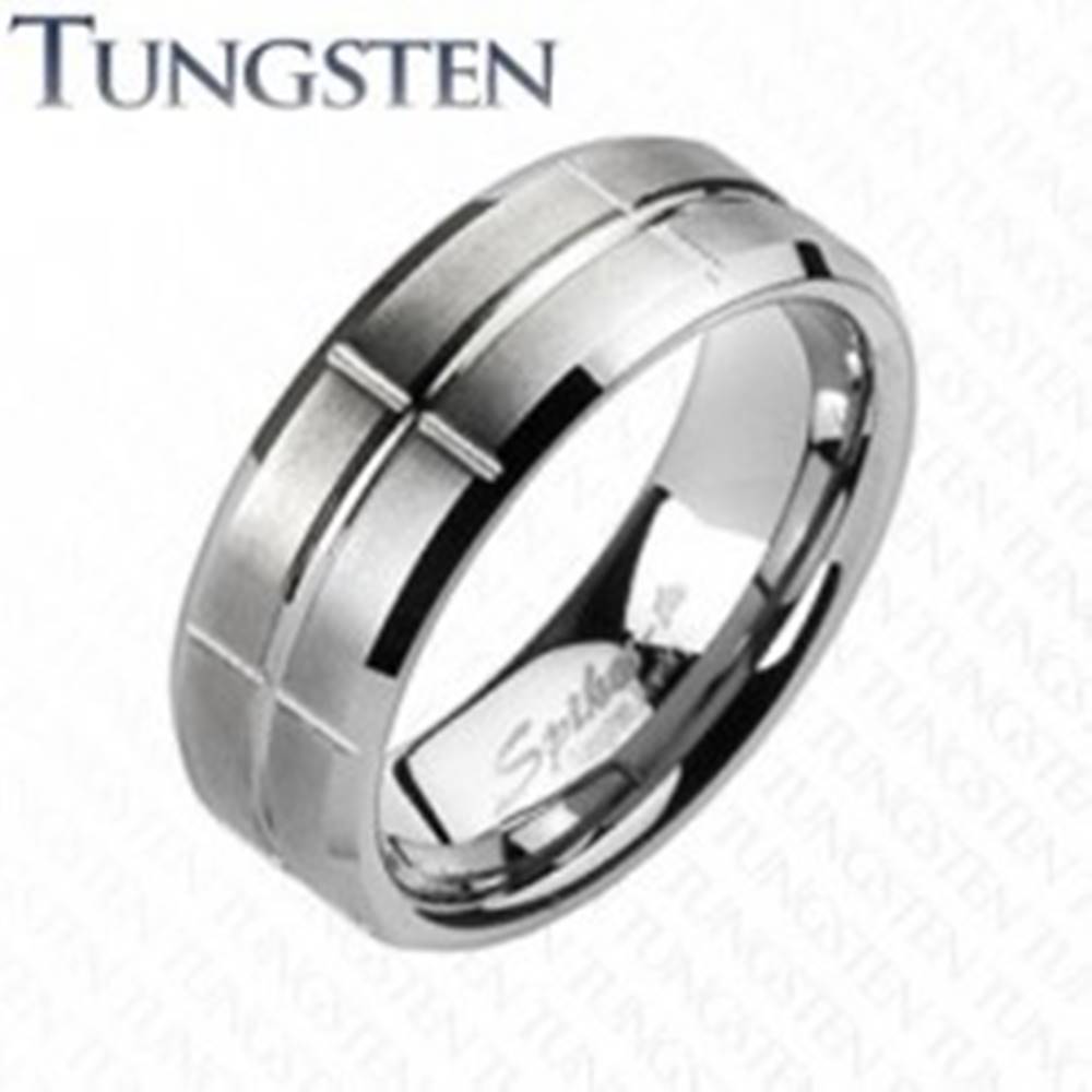 Šperky eshop Wolfrámový prsteň - brúsený, so zárezmi - Veľkosť: 49 mm