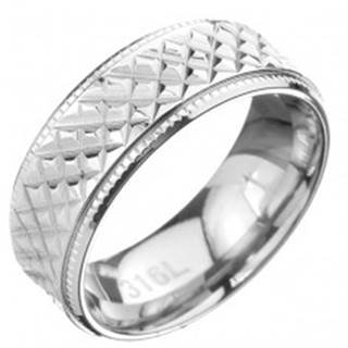 Oceľový prsteň - obrúčka so šikmým ryhovaním a vrúbkovaným lemom - Veľkosť: 57 mm