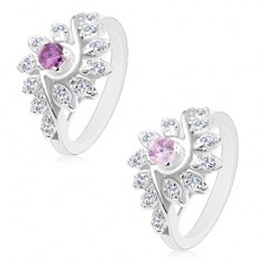 Šperky eshop Ligotavý prsteň so zatočenými ramenami, brúsené okrúhle zirkóny, farebný stred - Veľkosť: 49 mm, Farba: Svetlofialová