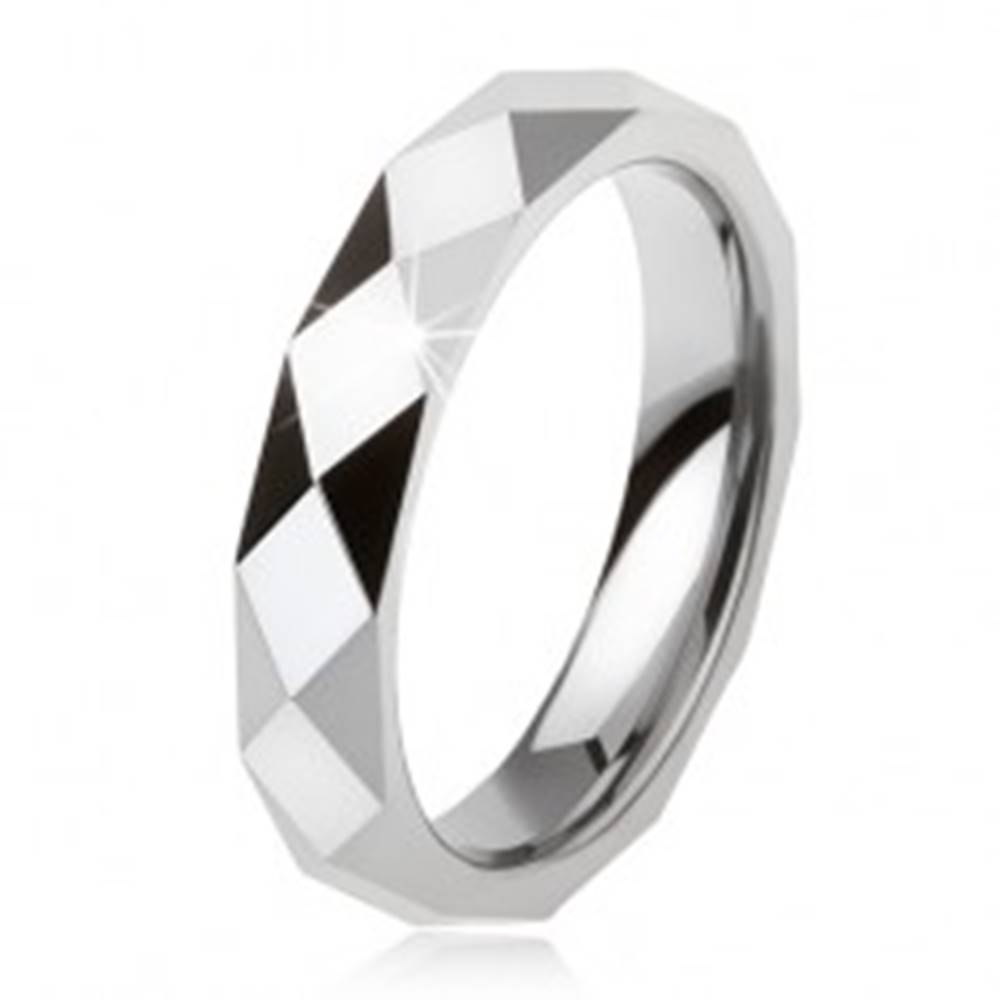 Šperky eshop Tungstenový prsteň oceľovosivej farby, geometricky brúsený povrch - Veľkosť: 49 mm