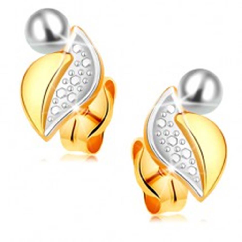 Šperky eshop Zlaté 14K náušnice - dvojfarebný list s hladkou a gravírovanou časťou, biela perla