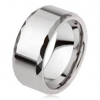 Volfrámový prsteň striebornej farby, geometricky brúsené okraje, hladký povrch - Veľkosť: 49 mm