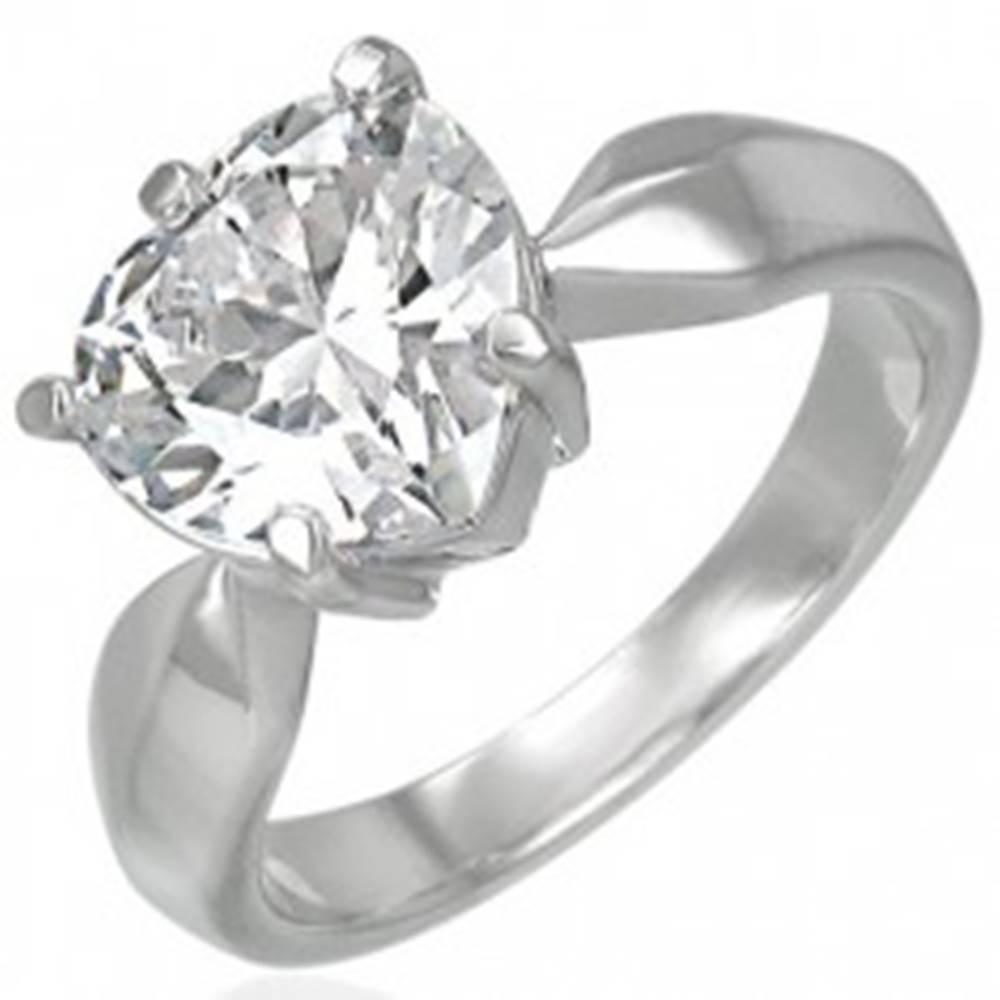 Šperky eshop Zásnubný prsteň s veľkým čírym zirkónom v tvare srdca - Veľkosť: 49 mm