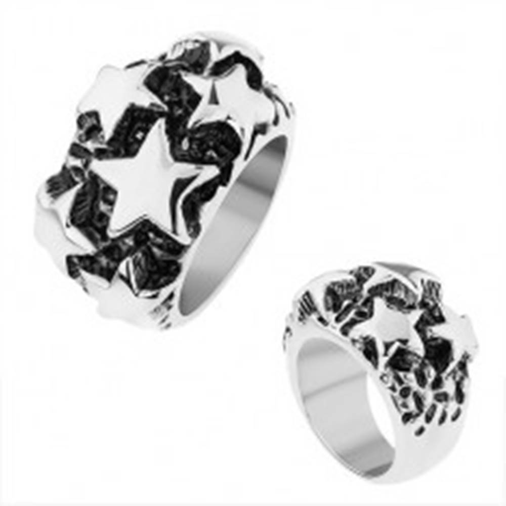 Šperky eshop Oceľový prsteň, lesklé vypuklé hviezdy v striebornom odtieni, čierna patina - Veľkosť: 56 mm