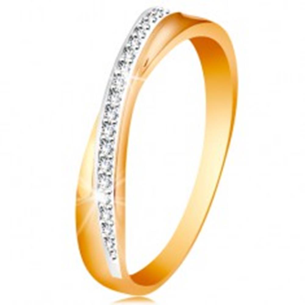 Šperky eshop Prsteň zo 14K zlata - prekrížená hladká a trblietavá línia z čírych zirkónikov - Veľkosť: 49 mm