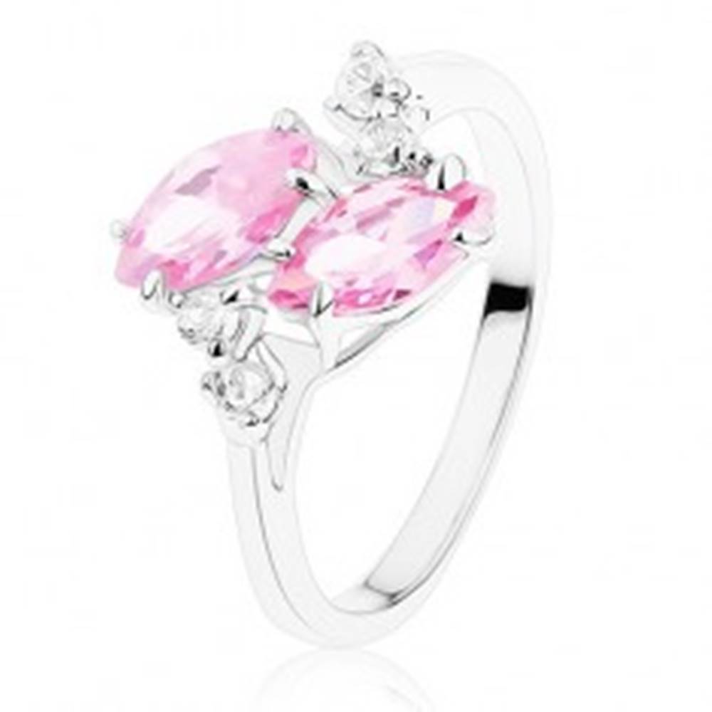 Šperky eshop Ligotavý prsteň v striebornom odtieni, dve ružové zirkónové zrnká, číre zirkóniky - Veľkosť: 52 mm