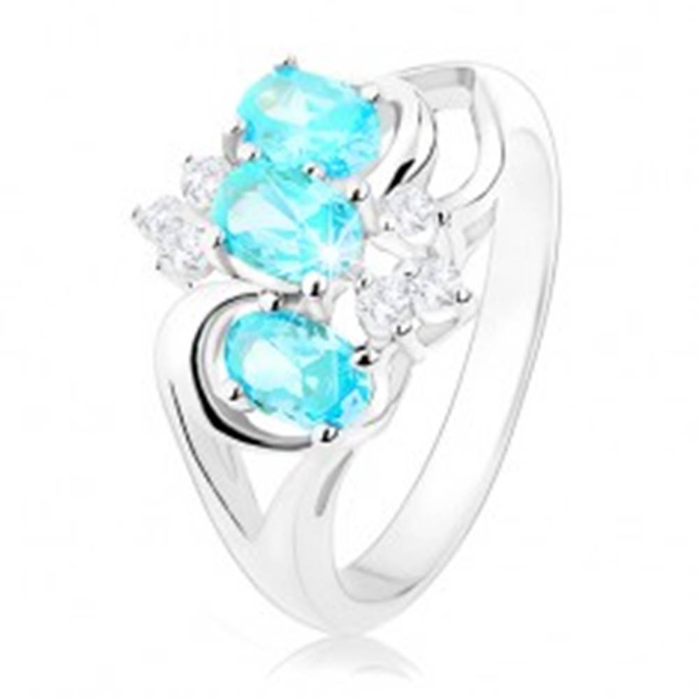 Šperky eshop Prsteň striebornej farby, číre zirkóniky, ovály akvamarínovej farby - Veľkosť: 48 mm