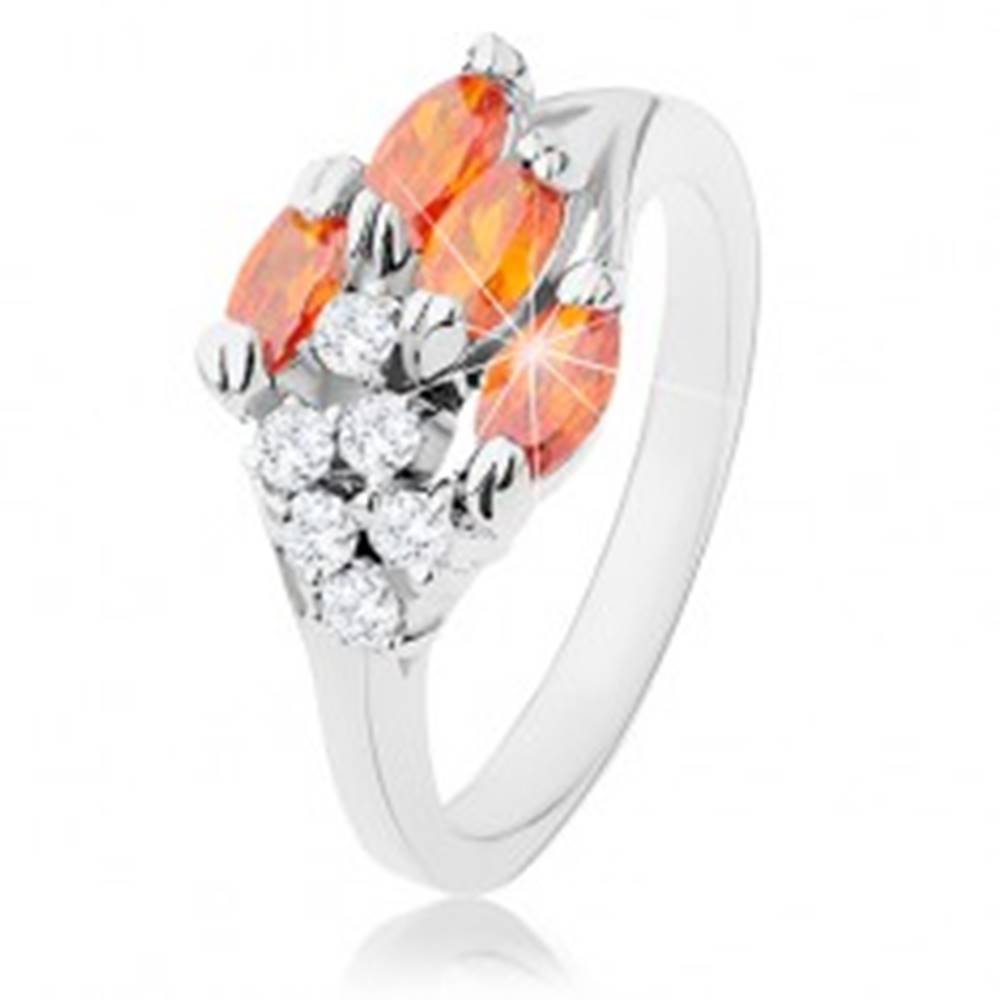 Šperky eshop Prsteň v striebornom odtieni, oranžové zirkónové zrnká, číre zirkóniky - Veľkosť: 52 mm
