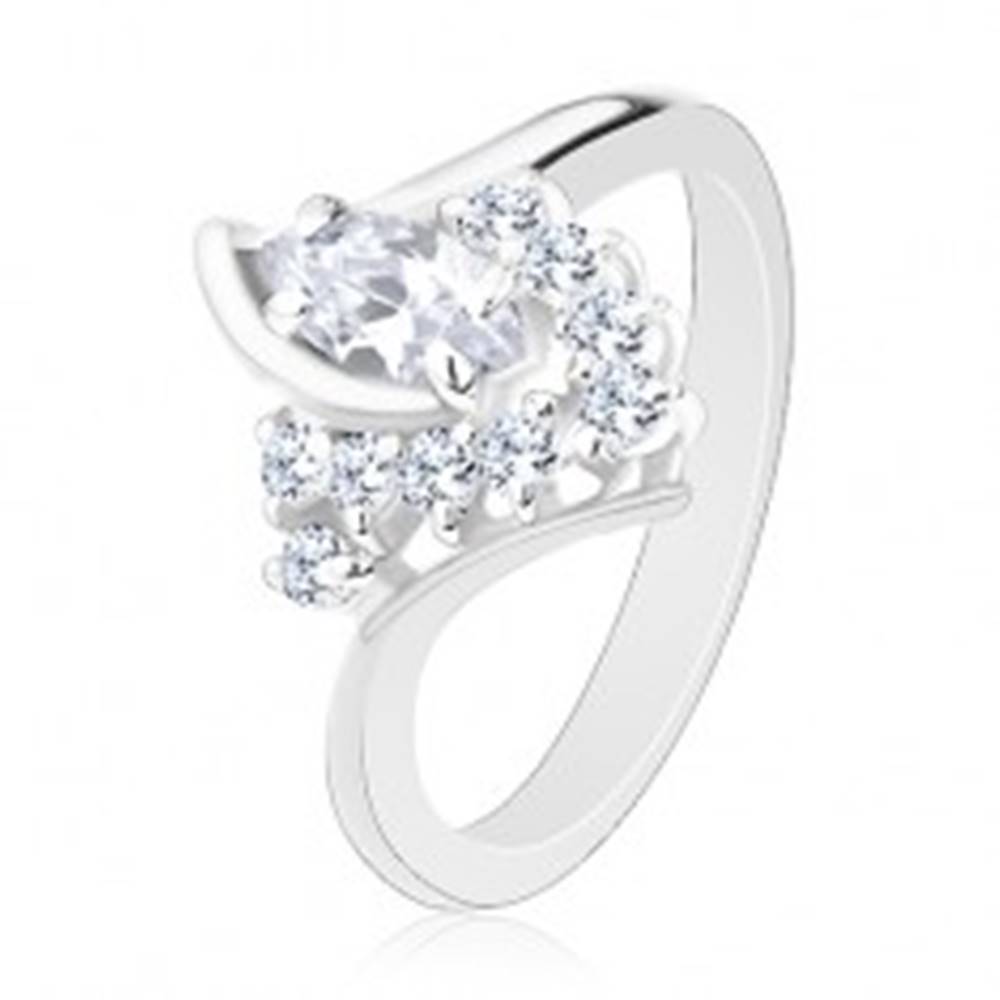 Šperky eshop Lesklý prsteň v striebornej farbe, zahnuté ramená, číre zirkóny - Veľkosť: 49 mm