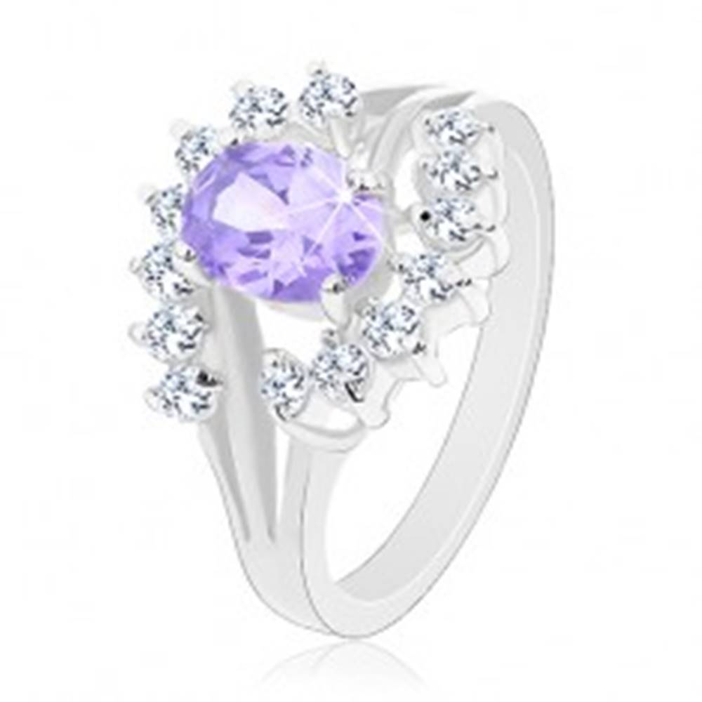 Šperky eshop Prsteň striebornej farby, číre oblúky, svetlofialový zirkónový ovál - Veľkosť: 52 mm