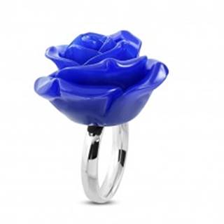 Oceľový prsteň - lesklá obrúčka a živicová ruža v tmavomodrom odtieni - Veľkosť: 49 mm