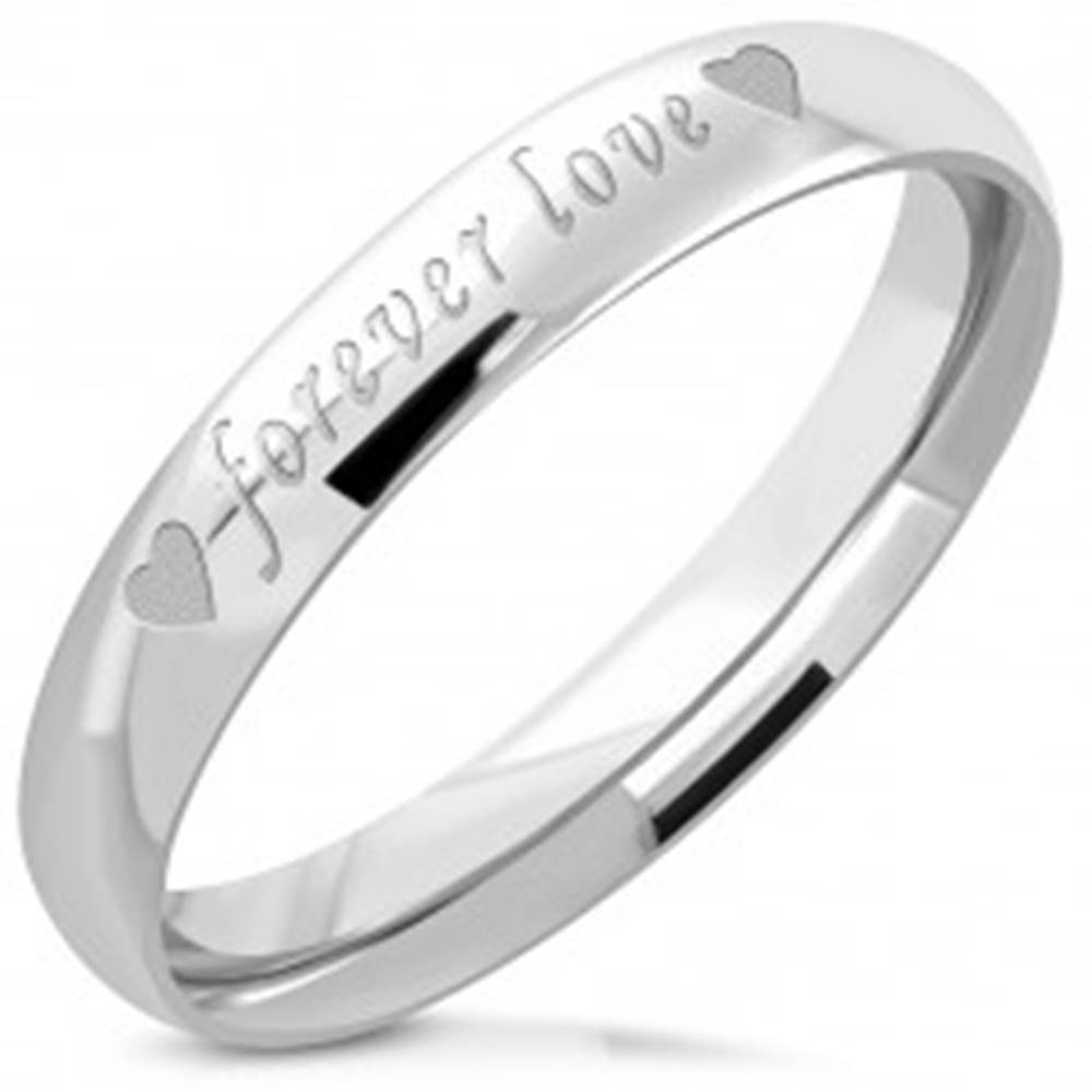 Šperky eshop Oceľový prsteň striebornej farby - lesklý povrch, matný nápis "forever love", 3,5 mm - Veľkosť: 47 mm