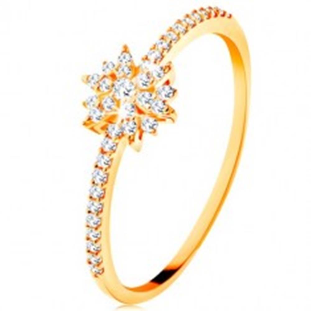 Šperky eshop Prsteň zo žltého 9K zlata - žiarivý kvet z čírych zirkónov, trblietavé ramená - Veľkosť: 49 mm