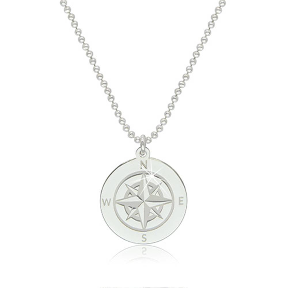 Šperky eshop Strieborný 925 náhrdelník - obrys kruhu s vyobrazeným kompasom a svetovými stranami